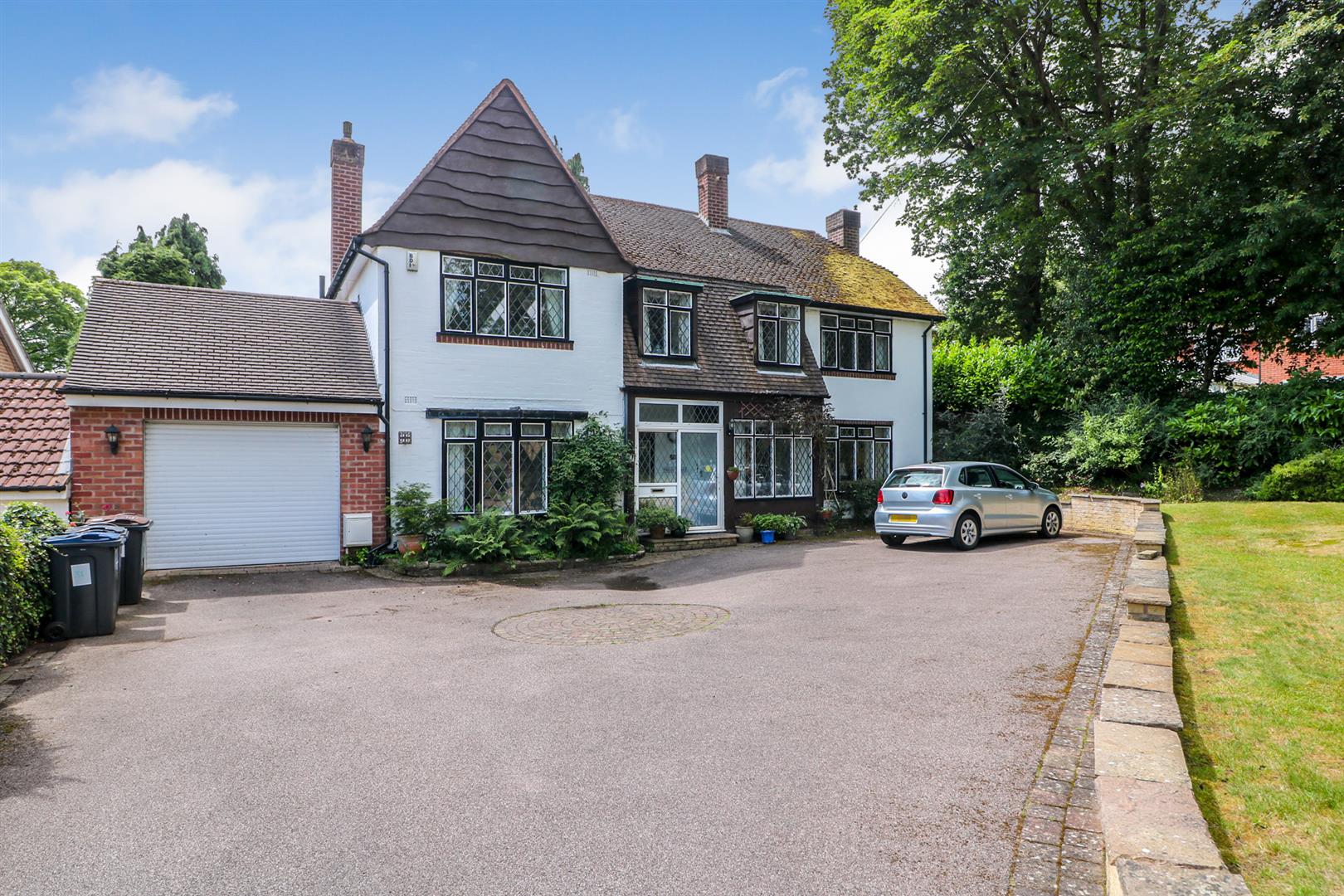 Four Oaks Road, Sutton Coldfield, B74 2XT Aston Knowles